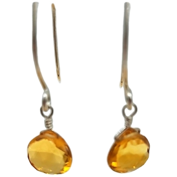 liciabeads Jewelry - 💎Golden citrine earrings on sterling post dangling earring NWOT